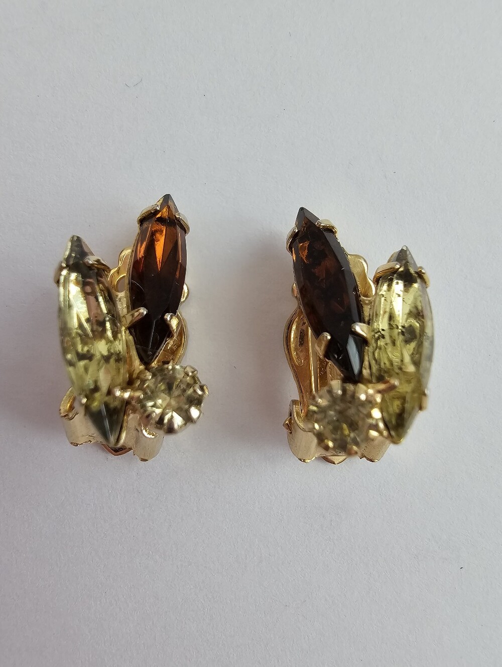 Vintage Mid Century Amber & Olivine Marquise Rhinestone Cluster Clip On Earrings